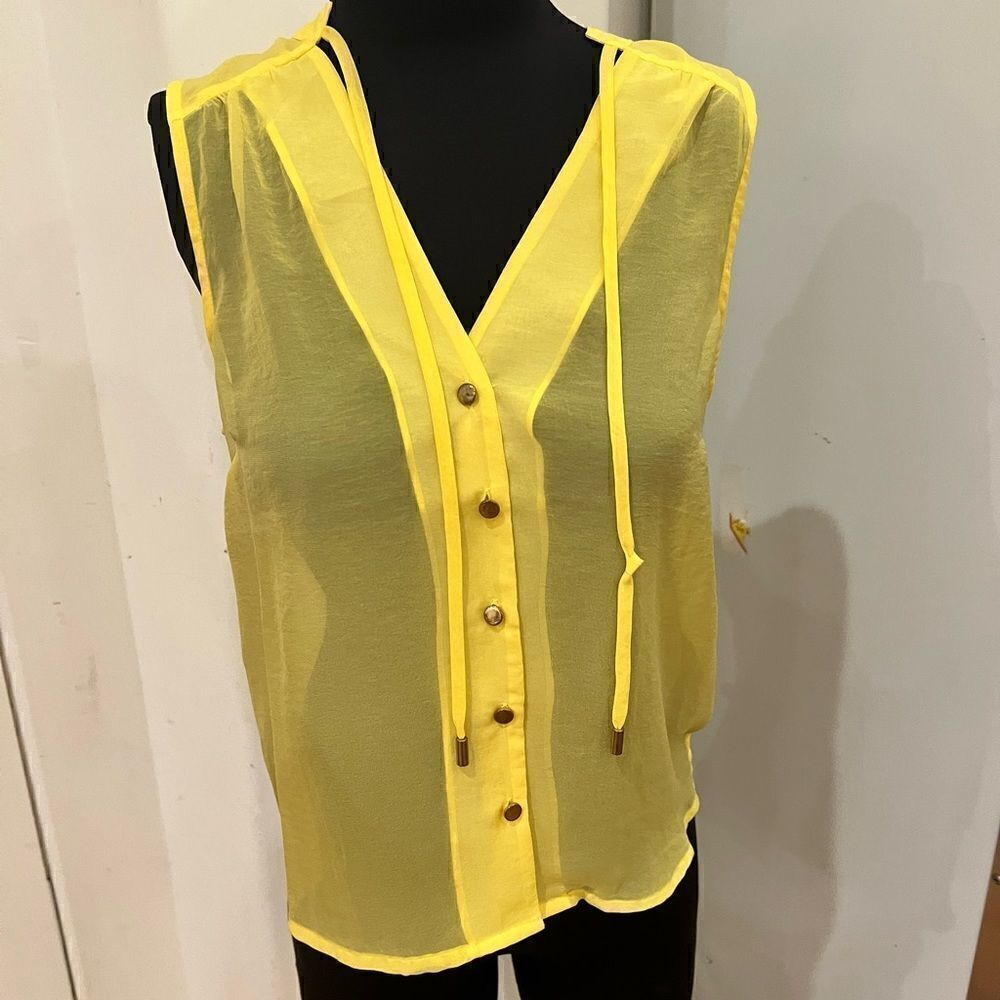 Sheer yellow tank blouse women good buttons size 6